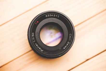 close up photo of camera lens